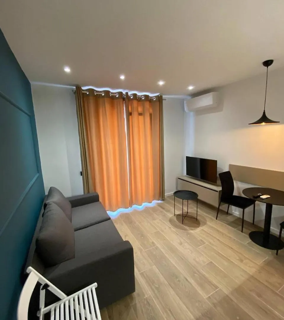 Tirana Premium Stay 0*,