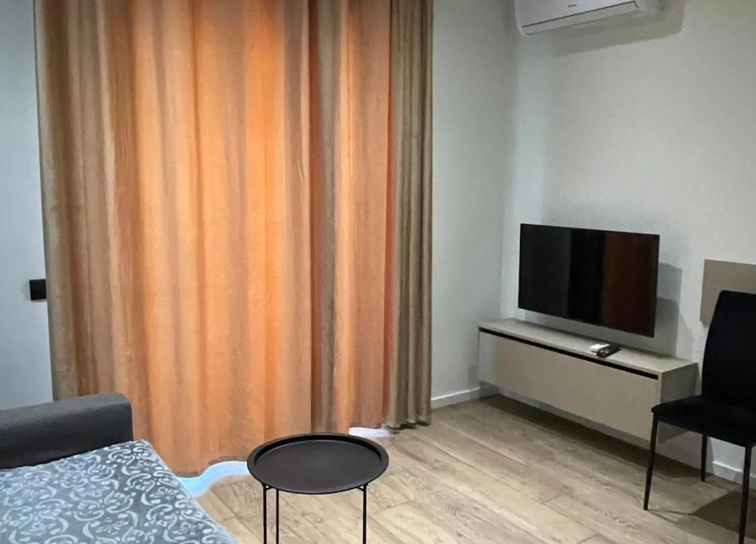 Tirana Premium Stay דירה